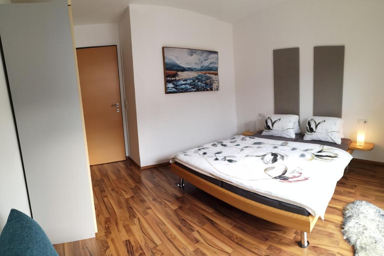 Ferienhaus Adela シュルンス エクステリア 写真